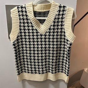 Sweater Vest
